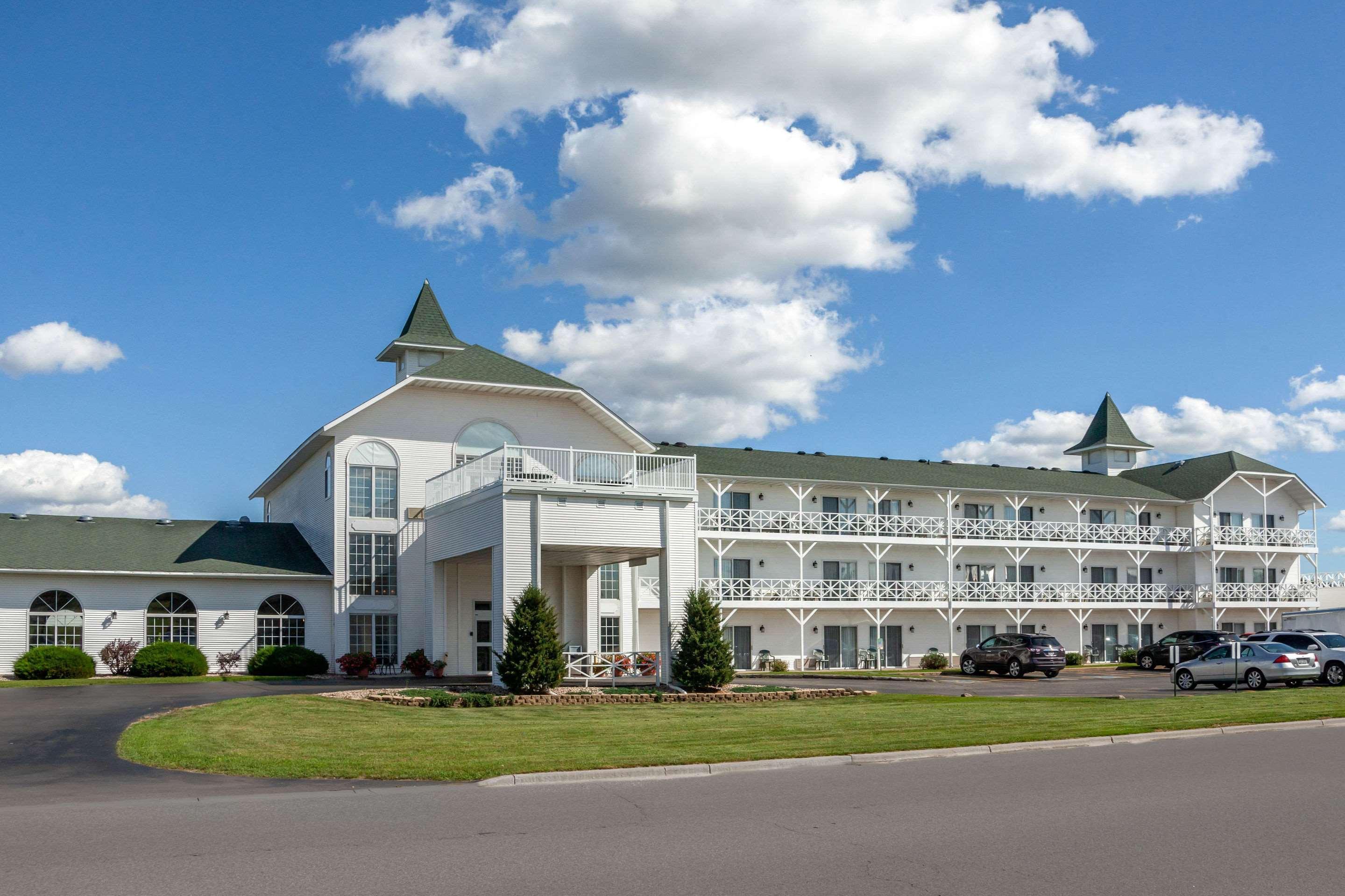 The Wisconsin Hotel & Conference Center Lake Delton Exterior photo
