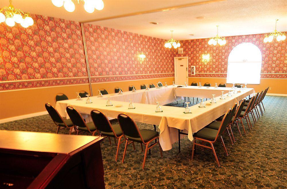 The Wisconsin Hotel & Conference Center Lake Delton Exterior photo