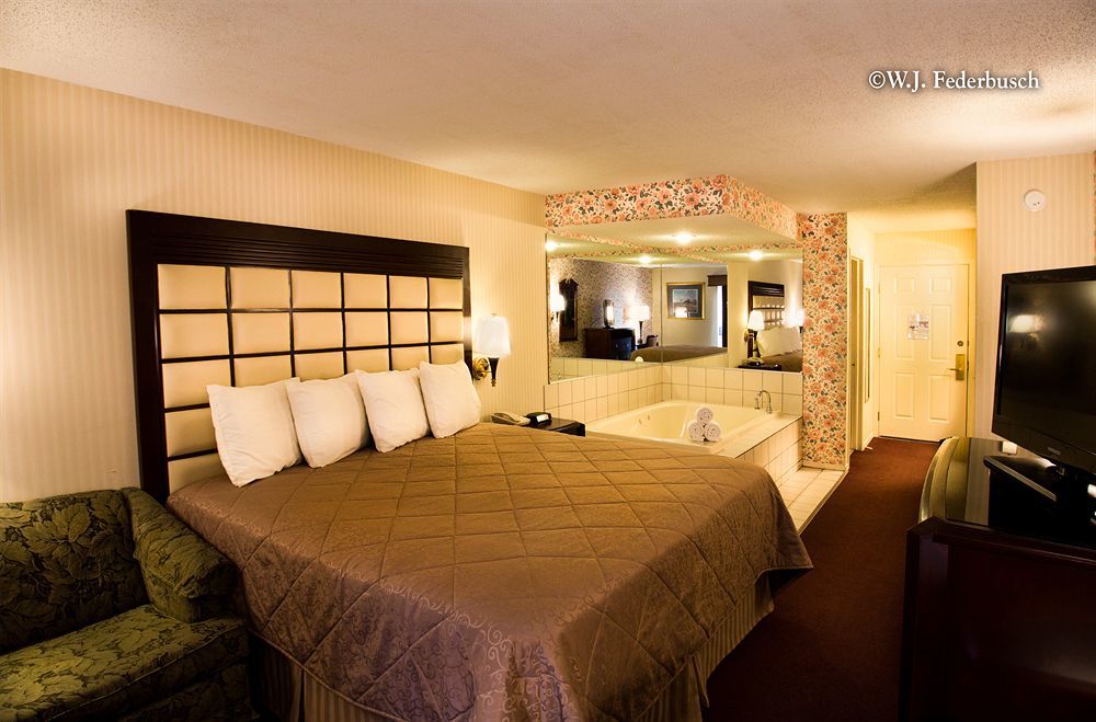The Wisconsin Hotel & Conference Center Lake Delton Exterior photo